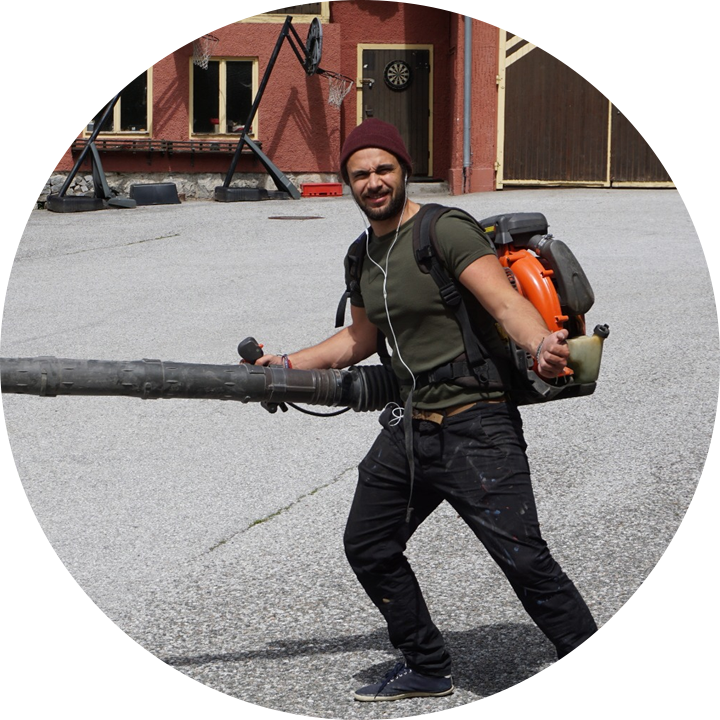 Josef Junior & das Laubgebläse